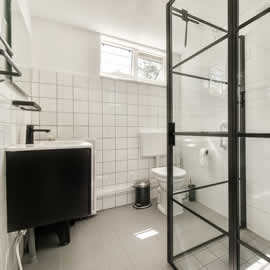 Fully Fitted Bathrooms EN1